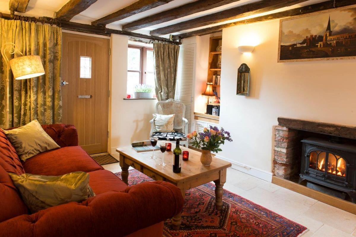 Meddlars A Historic Cottage On The Countryside Edge Of A Vibrant Market Town Hadleigh  Exterior foto